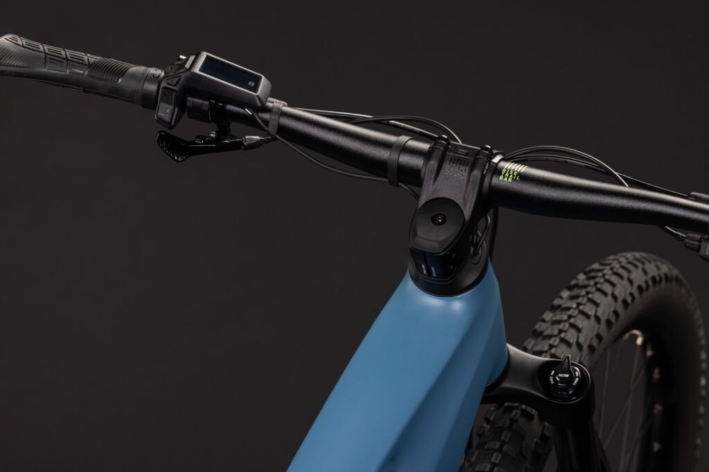 Cube Stereo Hybrid ONE22 Pro 800 bluesapphire´n´blue