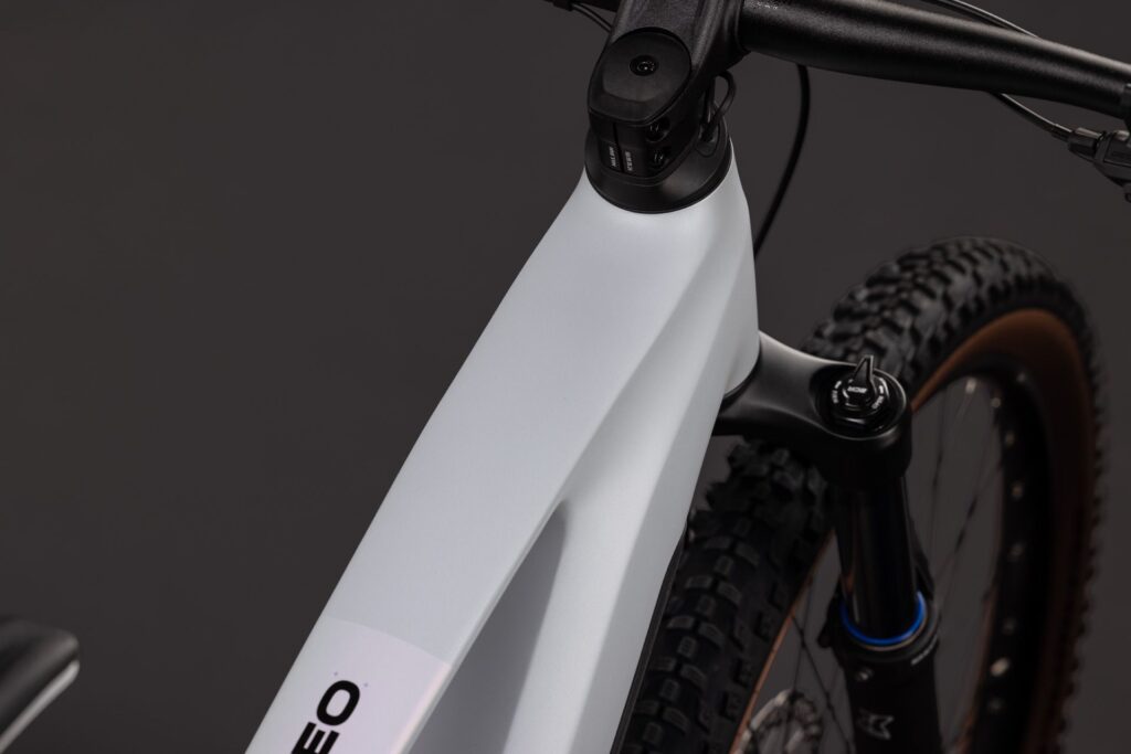 Cube Stereo Hybrid ONE22 Pro 800 foggrey´n´sparklerose