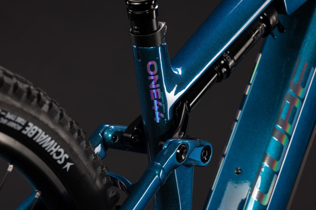 Cube Stereo Hybrid ONE44 HPC Race 800 nebula´n´prizm