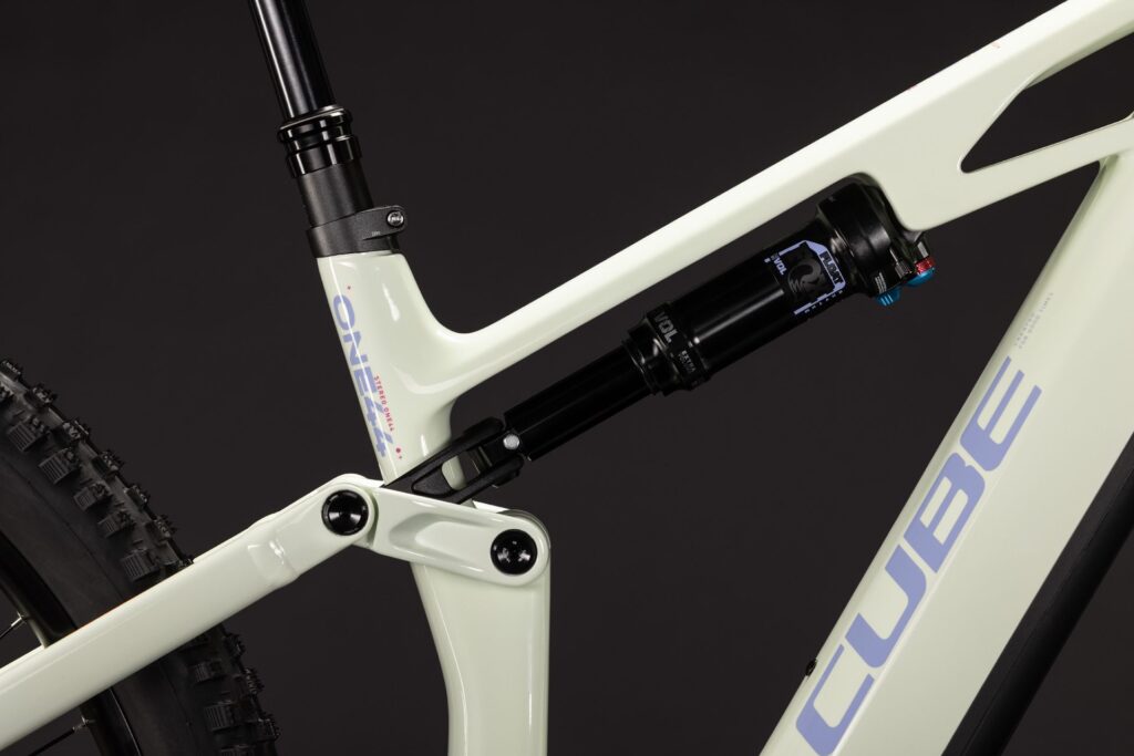 Cube Stereo Hybrid ONE44 HPC Race 800 mellowyellow´n´lilac
