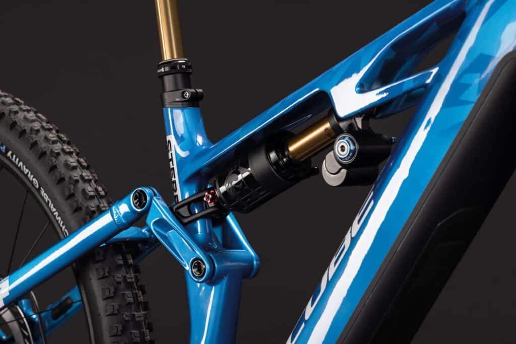 Cube Stereo Hybrid ONE77 HPC AT 800 actionteam