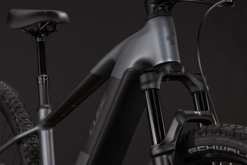 Cube Reaction Hybrid Race 800 slabgrey´n´chrome