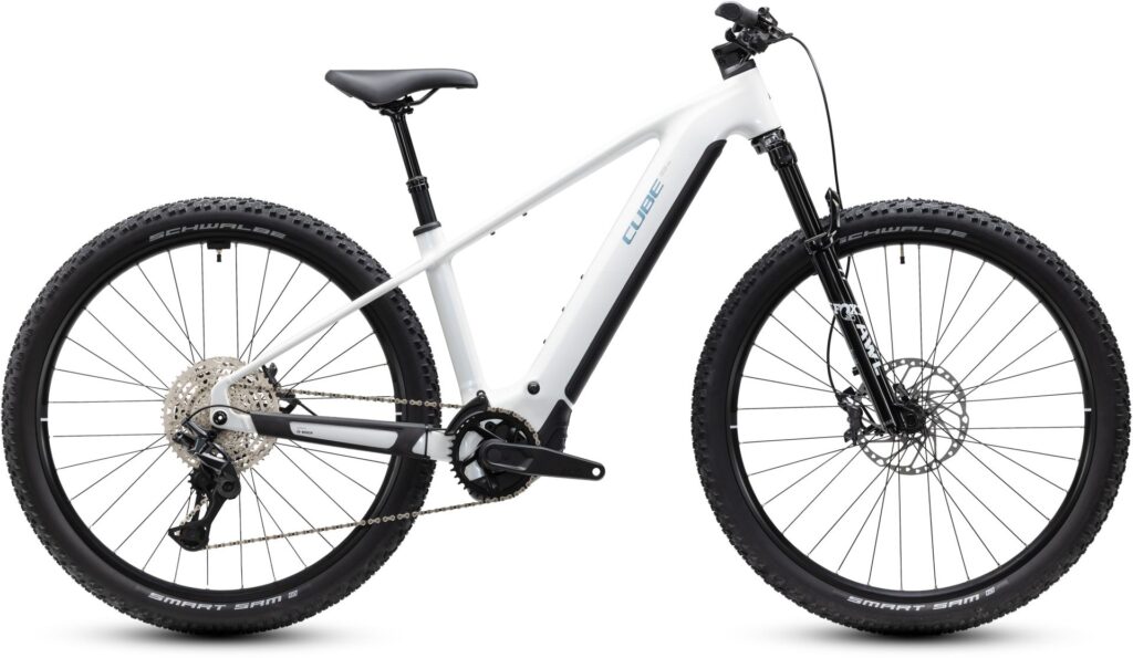Cube Reaction Hybrid Race 800 snow´n´black