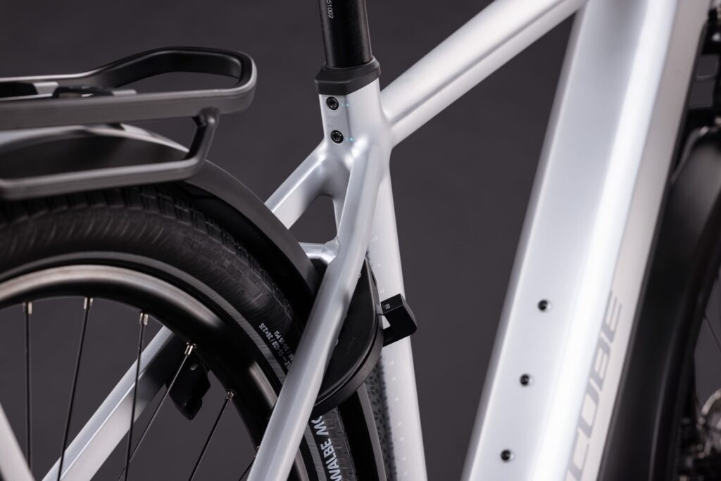 Cube Kathmandu Hybrid ONE 800 silverstar´n´reflex