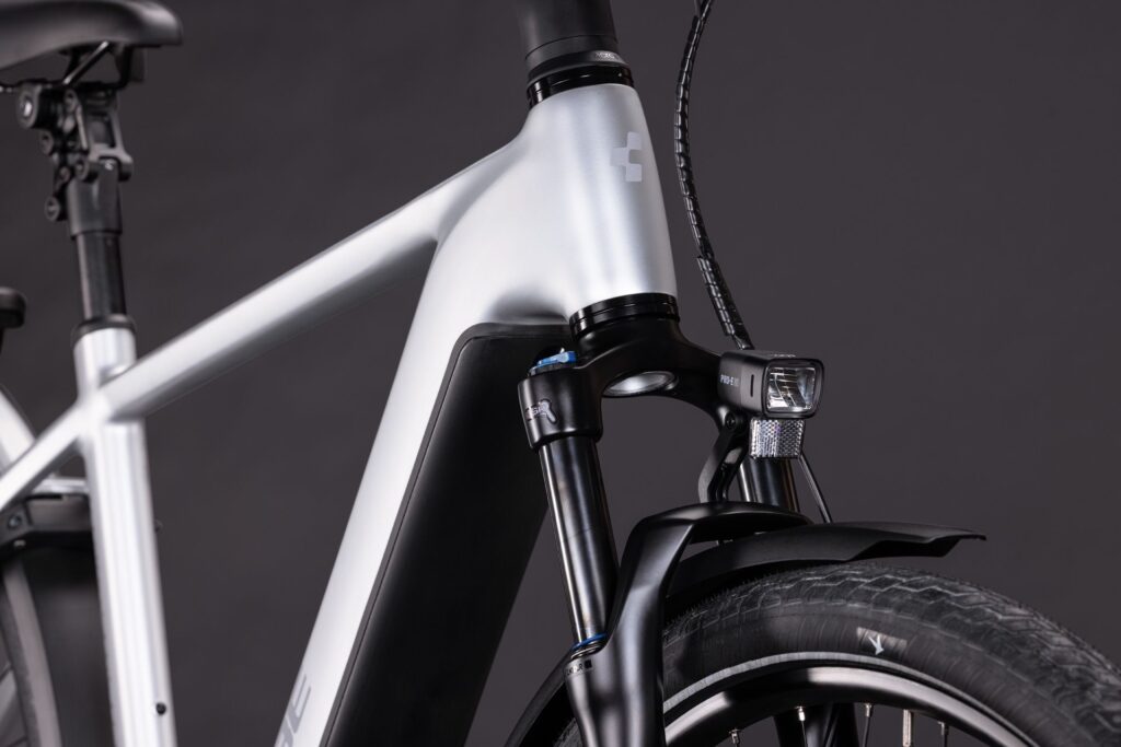 Cube Kathmandu Hybrid ONE 800 silverstar´n´reflex