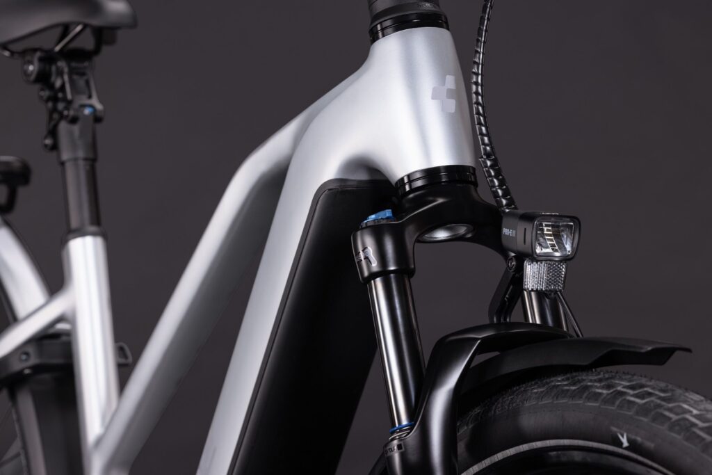 Cube Kathmandu Hybrid ONE 800 silverstar´n´reflex