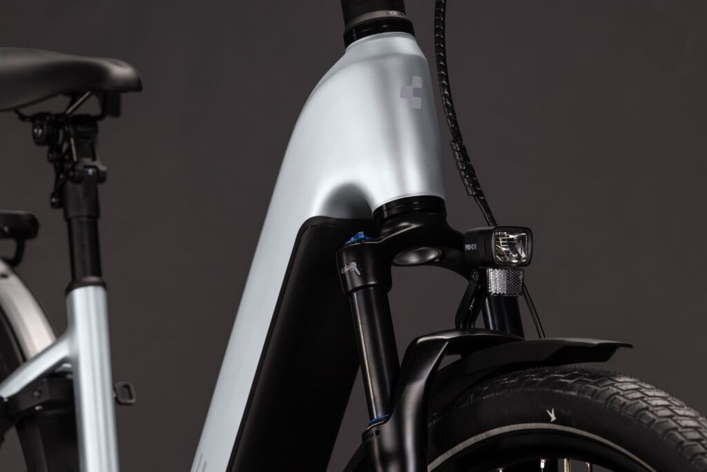 Cube Kathmandu Hybrid ONE 800 silverstar´n´reflex