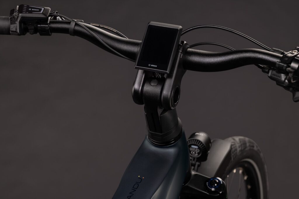 Cube Kathmandu Hybrid Pro 800 coal´n´black