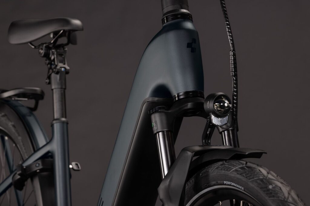 Cube Kathmandu Hybrid Pro 800 coal´n´black