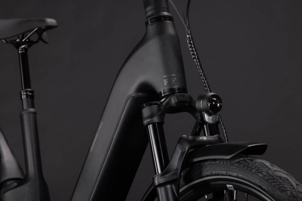 Cube Kathmandu Hybrid ONE11 HPC SLT 800 carbon´n´silverdust