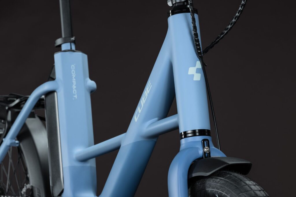 Cube Compact Hybrid 540 thistleblue´n´blue