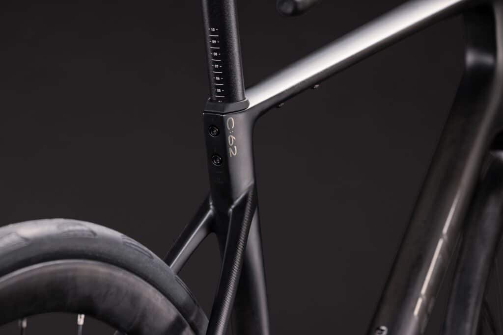 Cube Attain C:62 Race carbon´n´coalchrome