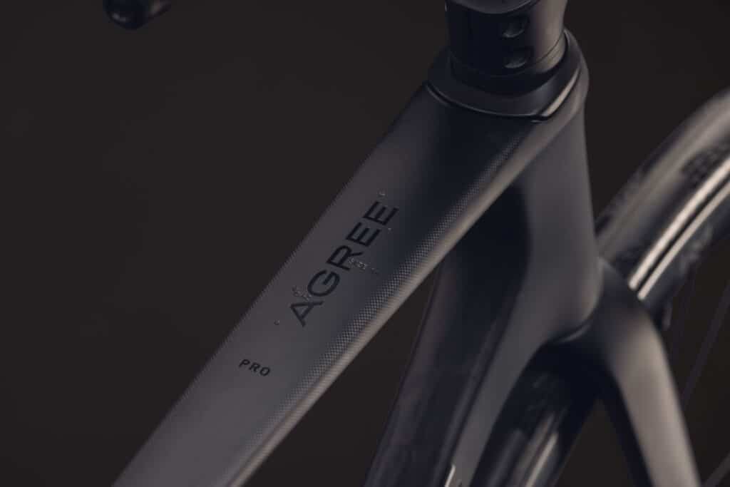 Cube Agree C:62 Pro carbon´n´black