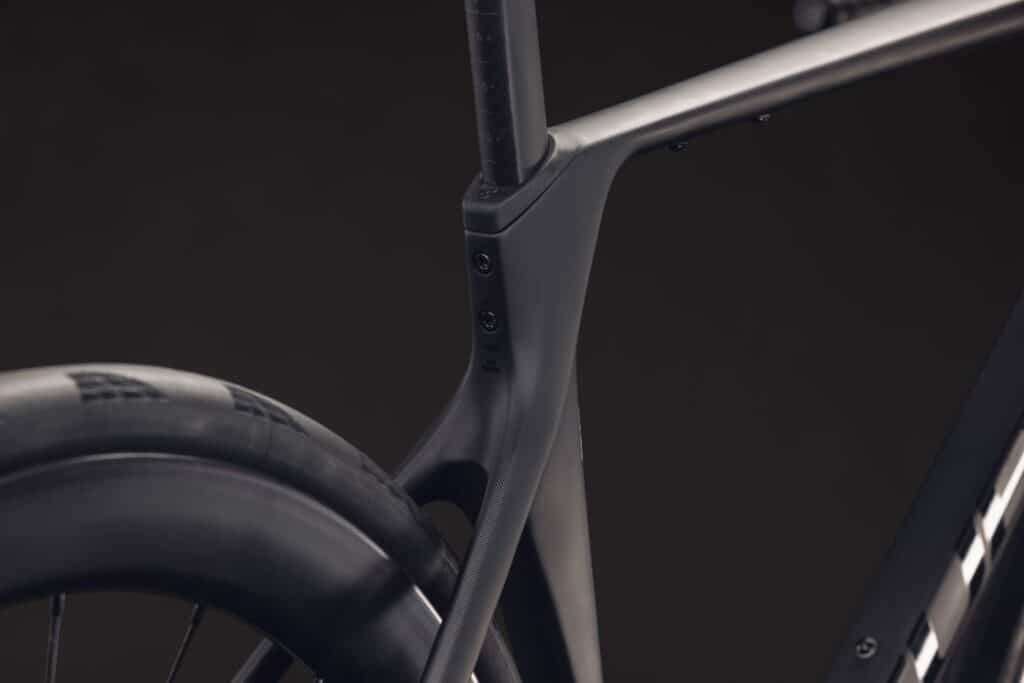 Cube Agree C:62 Pro carbon´n´black