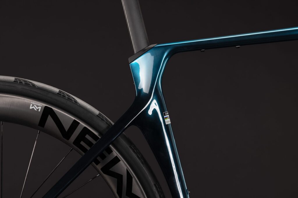 Cube Agree C:62 Race chromeblue´n´liquidblue