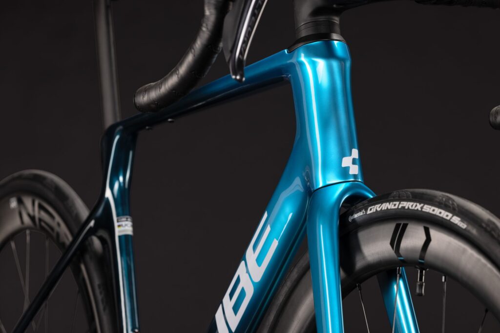 Cube Agree C:62 Race chromeblue´n´liquidblue