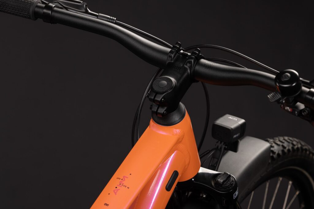 Cube Aim ONE FE salmon´n´black