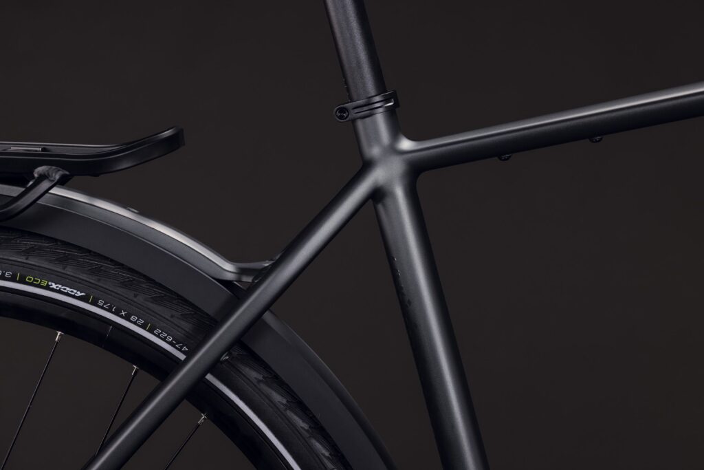 Cube Kathmandu ONE blackforest´n´chrome