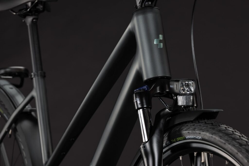 Cube Kathmandu ONE blackforest´n´chrome