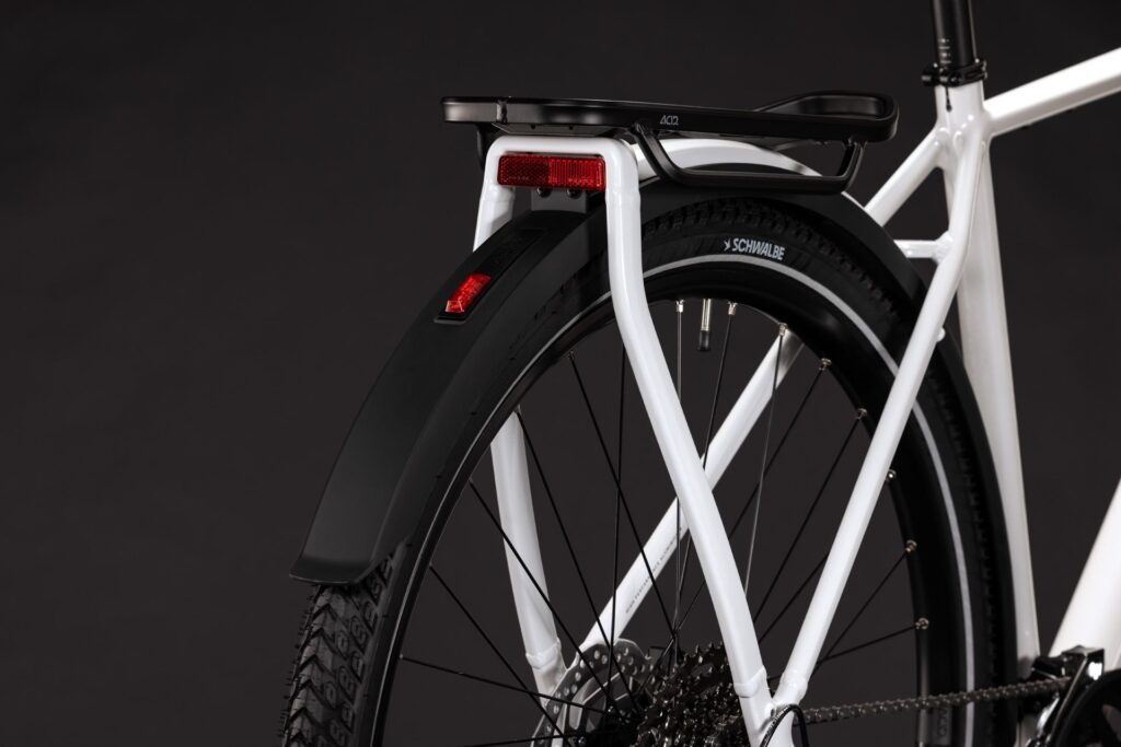 Cube Kathmandu Pro metallicwhite´n´chrome