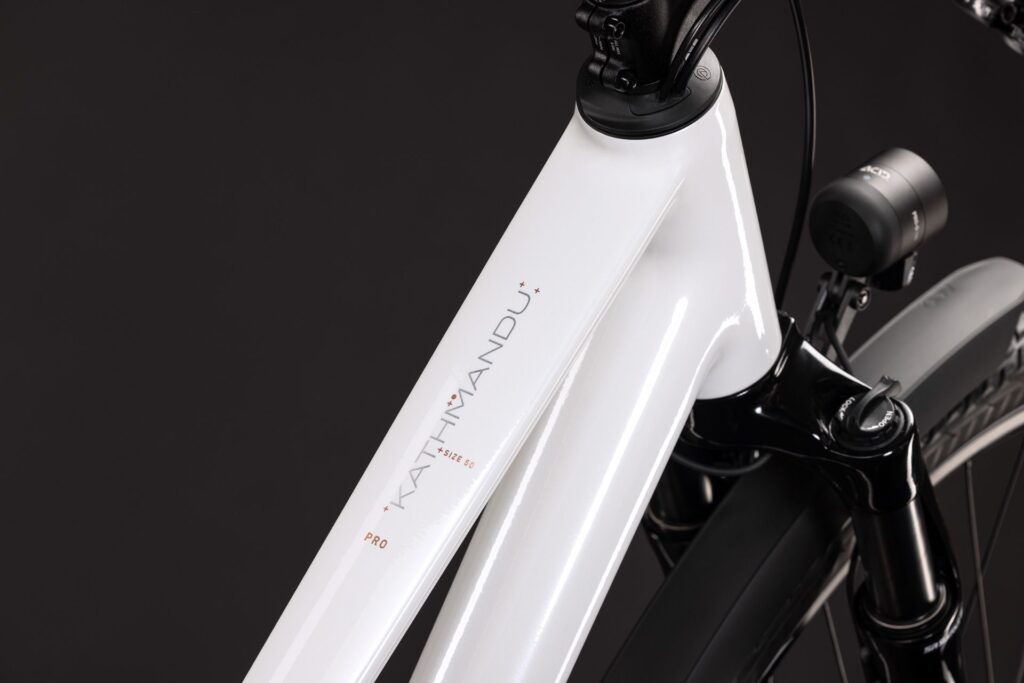 Cube Kathmandu Pro metallicwhite´n´chrome